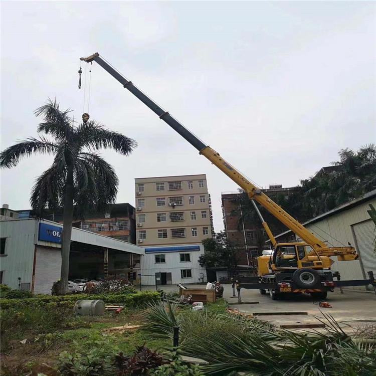 娄星12吨吊车出租一天的收费标准是什么