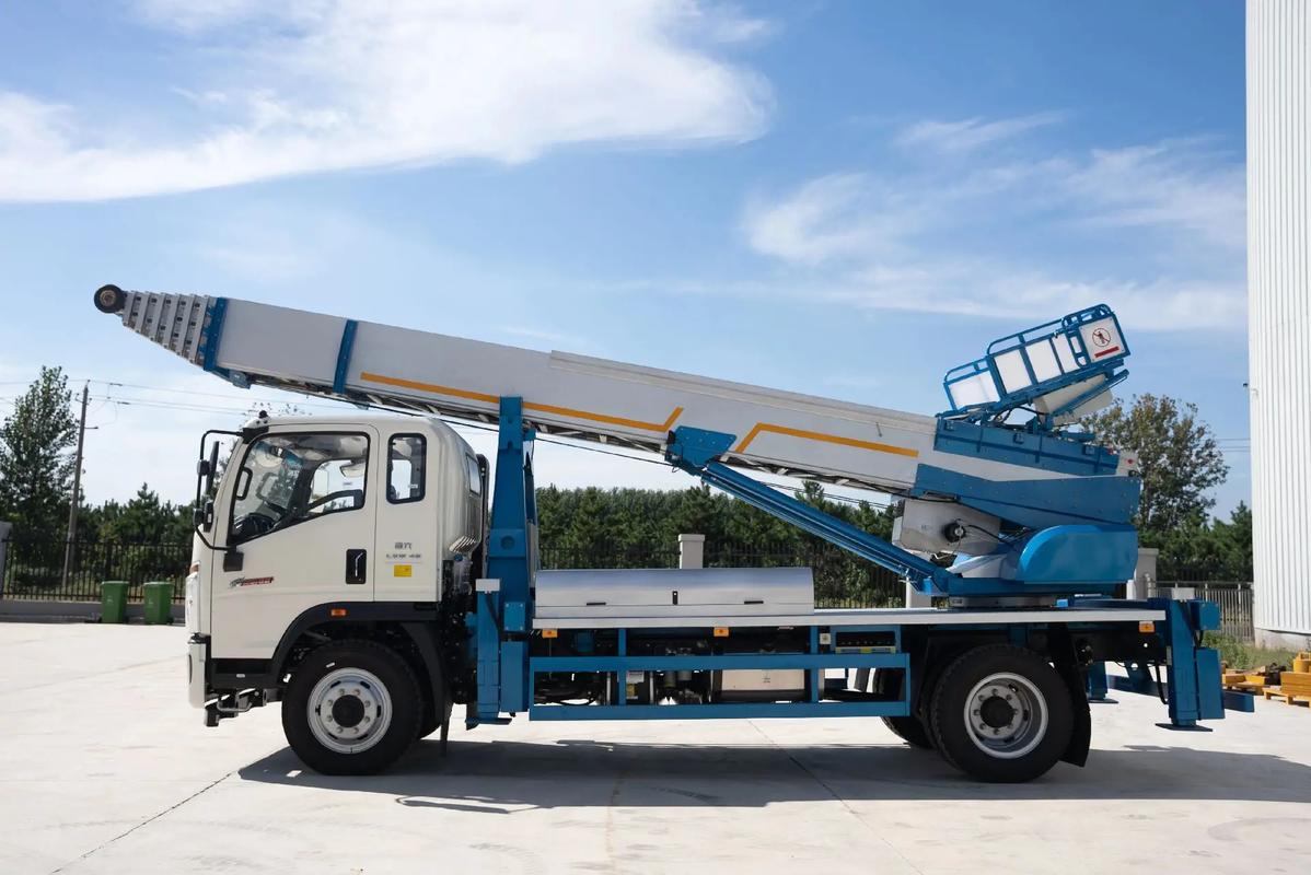 娄星云梯上料车租赁费用