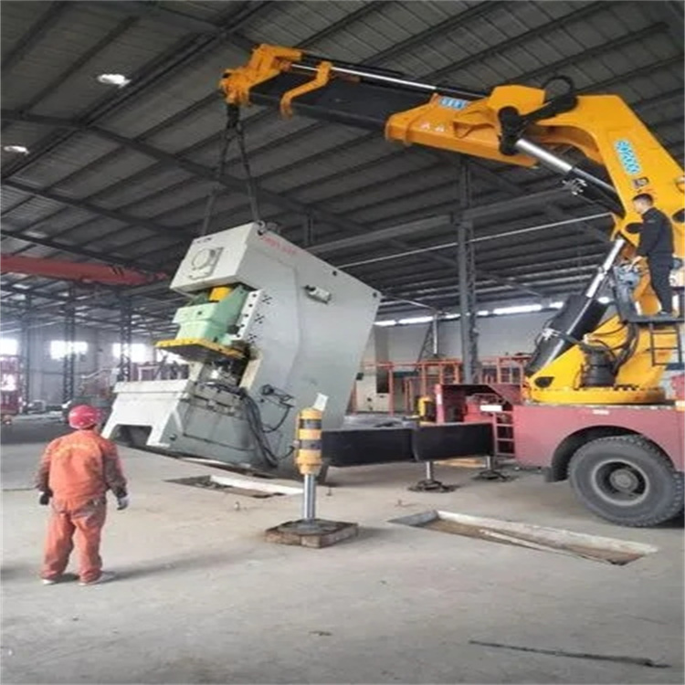 娄星80吨折臂吊车出租附近电话